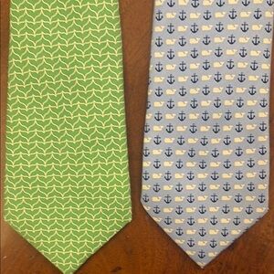 2 BOYS vineyard vines ties in FANTASTIC shape!